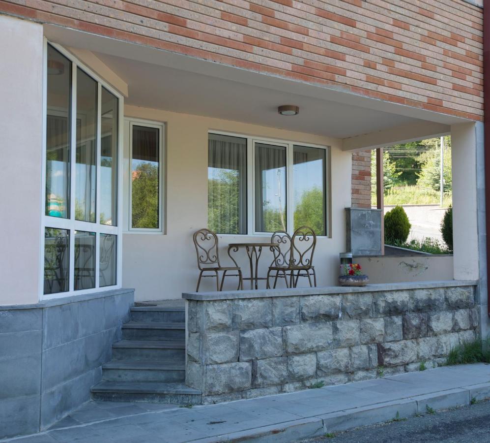 Tsaghkahovit Hotel Cahkadzor Kültér fotó