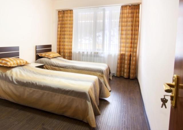 Tsaghkahovit Hotel Cahkadzor Szoba fotó