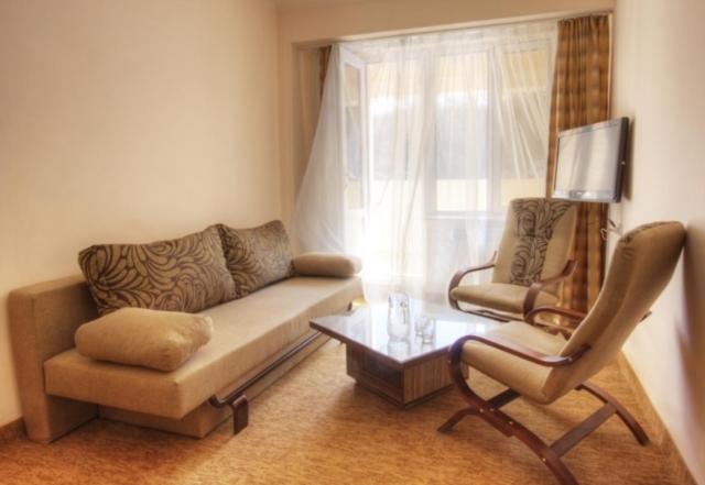 Tsaghkahovit Hotel Cahkadzor Szoba fotó