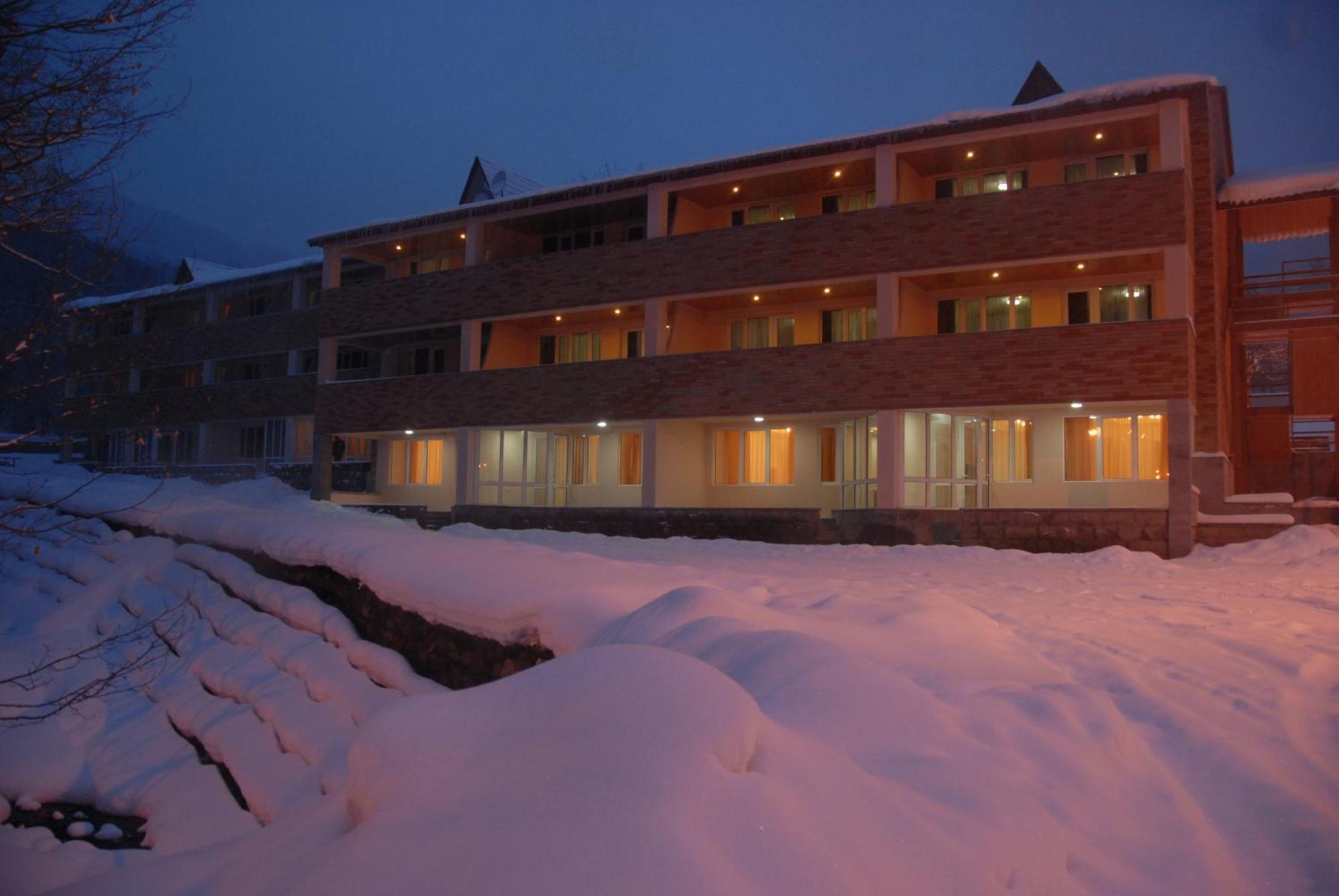 Tsaghkahovit Hotel Cahkadzor Kültér fotó
