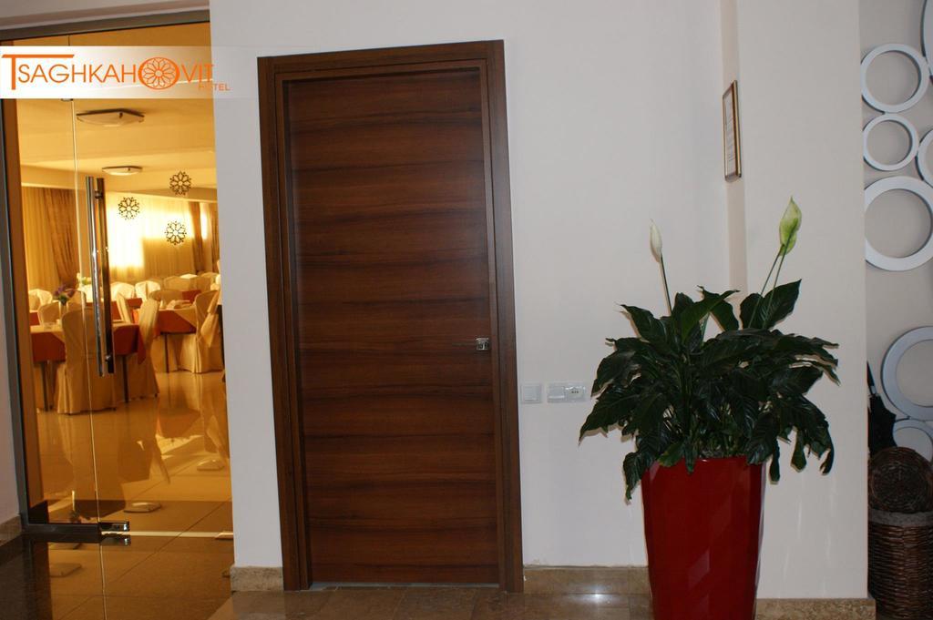 Tsaghkahovit Hotel Cahkadzor Kültér fotó